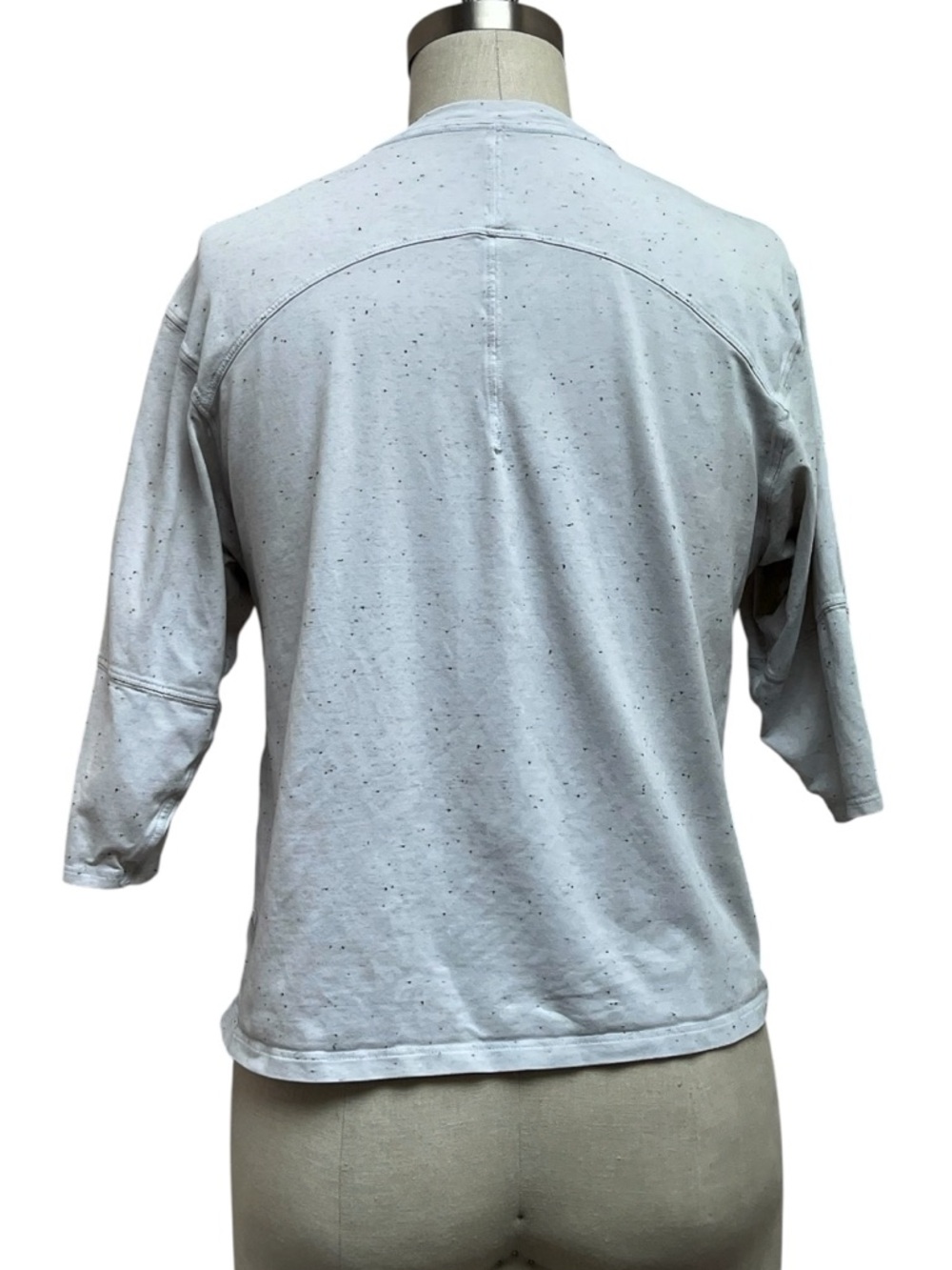 Lululemon LA 3/4 Sleeve Crewneck Shirt
Confetti Black White